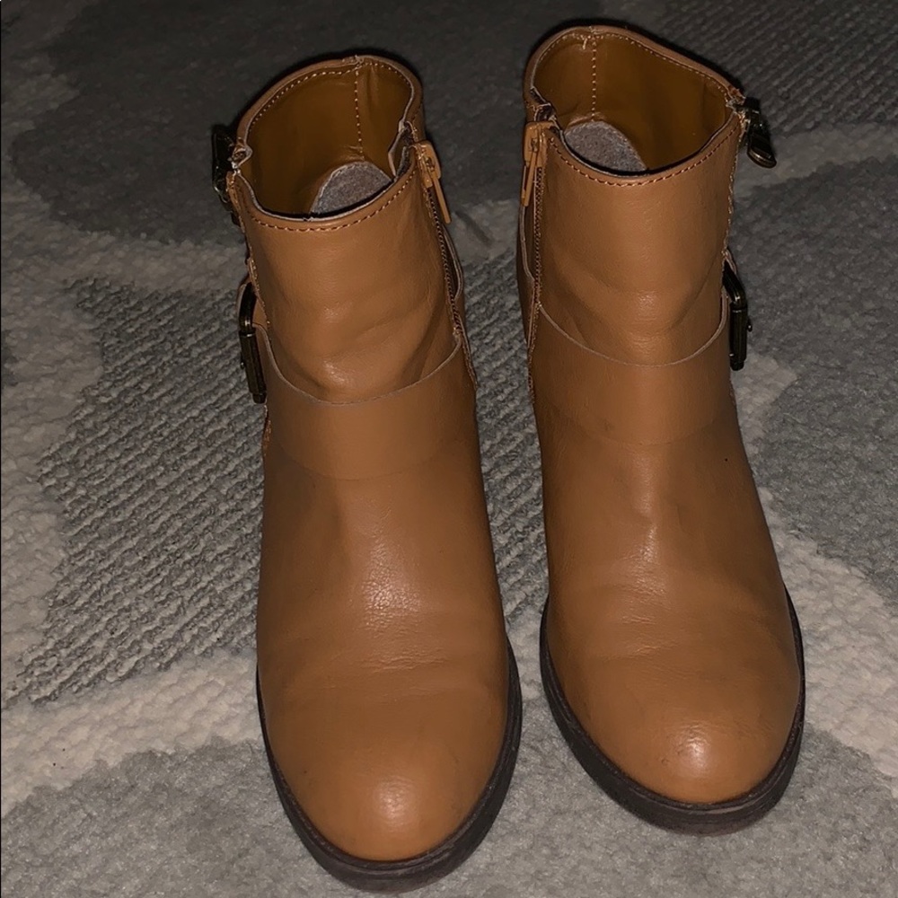 Women’s Cathy Jean Booties Tan 3 Buckle - Size 7.5 - Picture 4 of 15